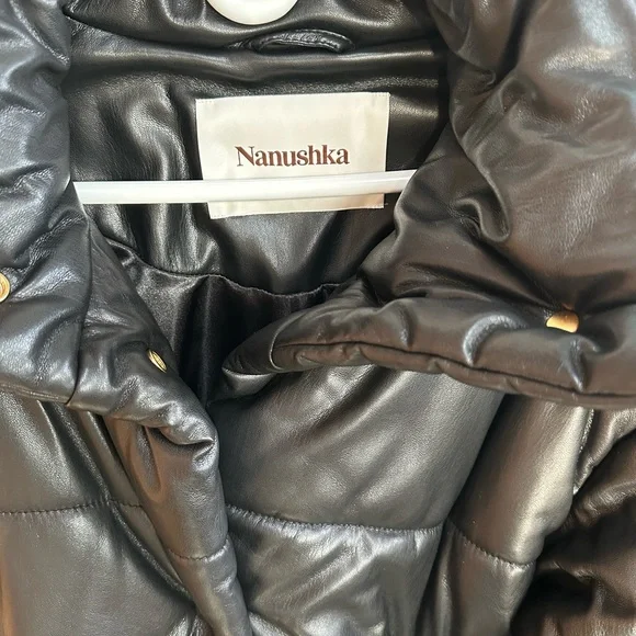 Faux leather Vegan Hide Puffer - Picture 4 of 7